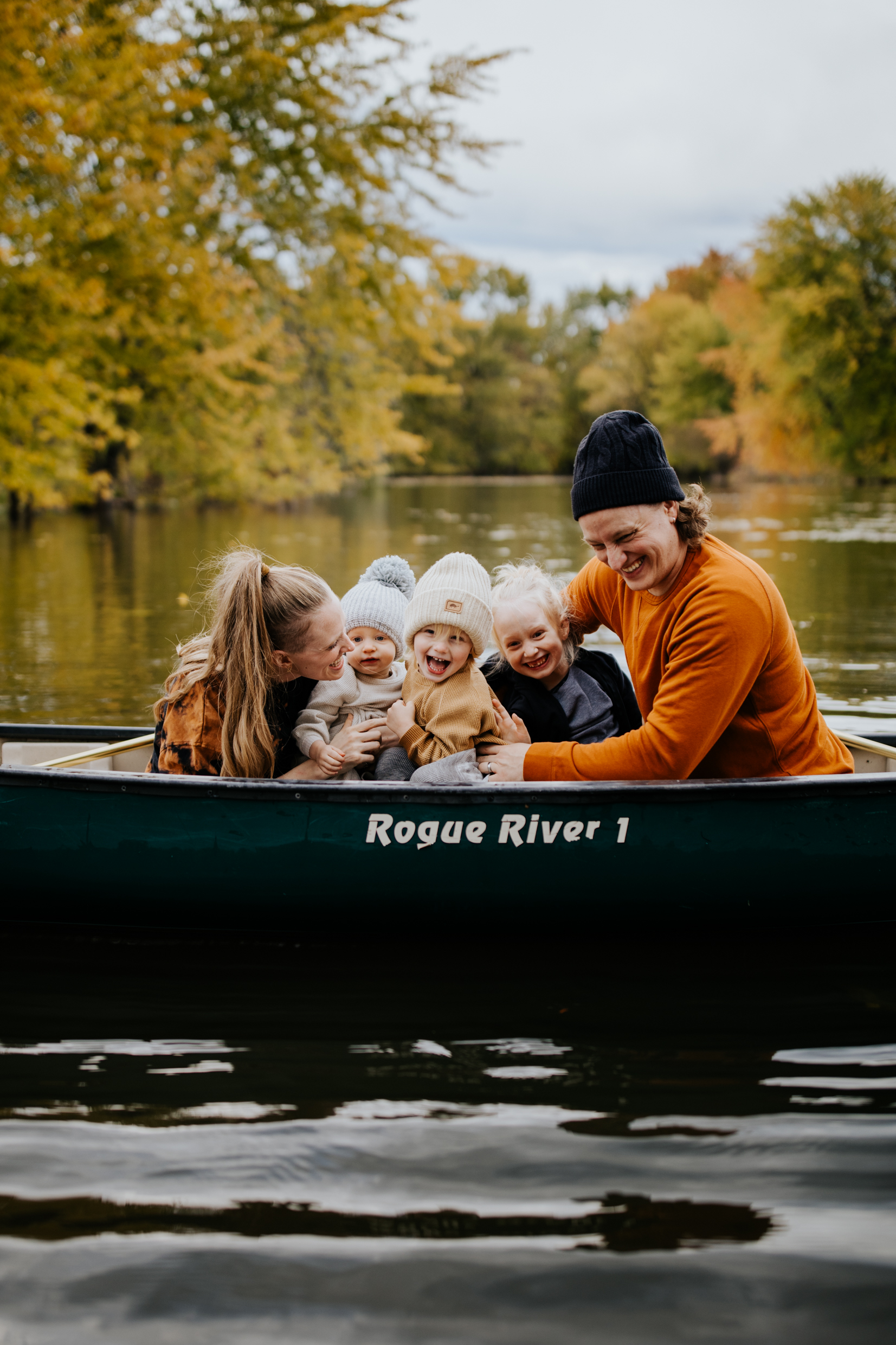 lifestyle family canoe-21